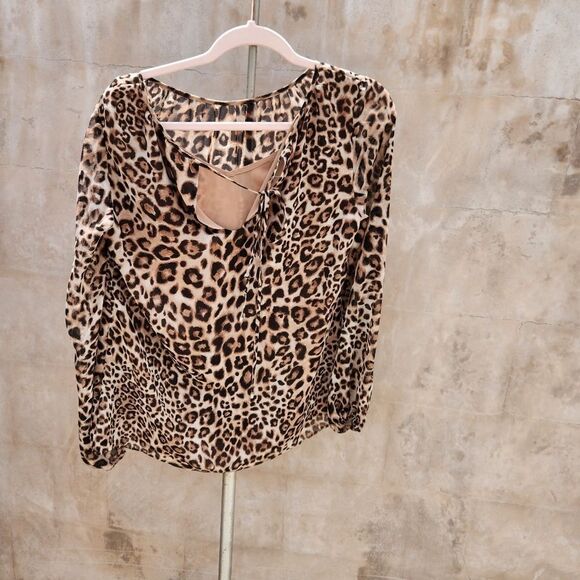 White House Black Market leopard tunic blouse - Picture 7 of 8